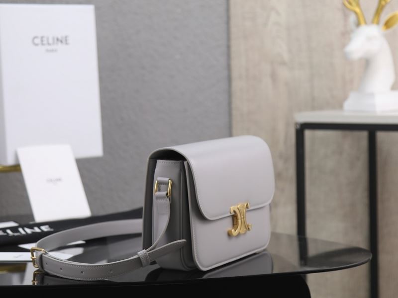 Ce1i*e triomphe bags